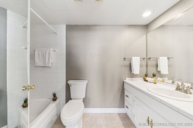 410 W 7th Street 523, Tulsa, OK 74119