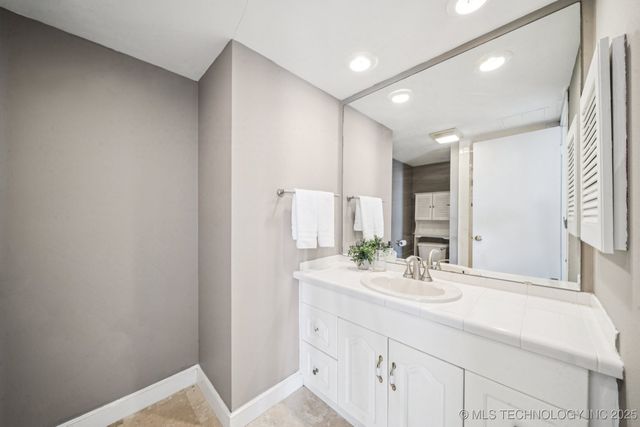 410 W 7th Street 523, Tulsa, OK 74119