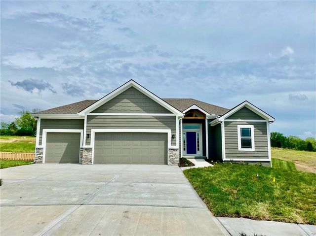 512 Skyview Lane, Liberty, MO 64068
