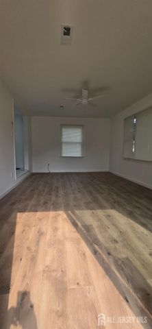 20 Borghaus Road, Helmetta, NJ 08828