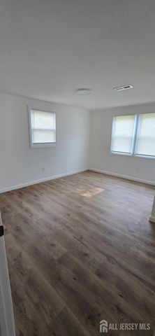 20 Borghaus Road, Helmetta, NJ 08828