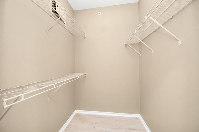 2400 Mccue Road 333, Houston, TX 77056