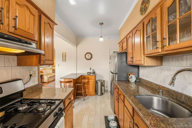 1114 Mace Avenue, Bronx, NY 10469