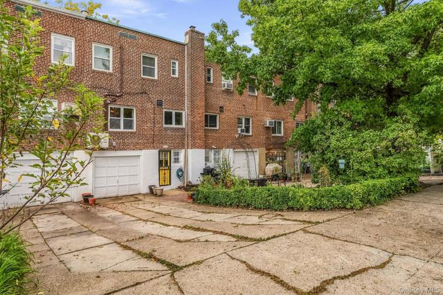 1114 Mace Avenue, Bronx, NY 10469
