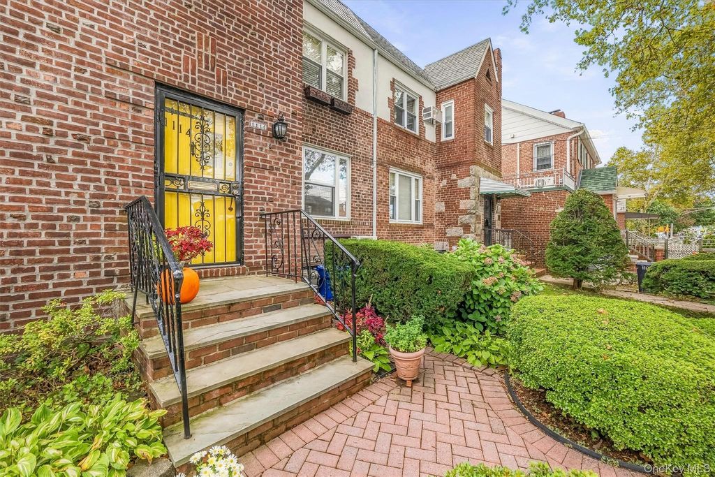 1114 Mace Avenue, Bronx, NY 10469 — photo 4