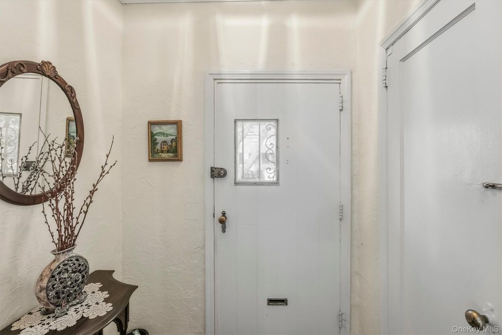 1114 Mace Avenue, Bronx, NY 10469 — photo 5