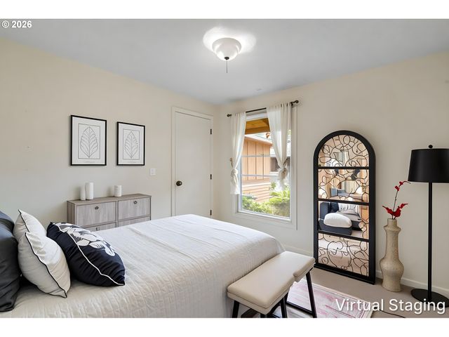 4321 WOODSIDE Cir, Lake Oswego, OR 97035