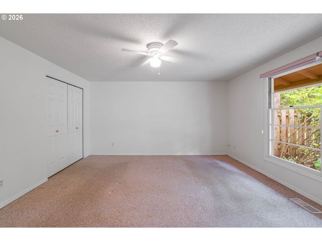 4321 WOODSIDE Cir, Lake Oswego, OR 97035