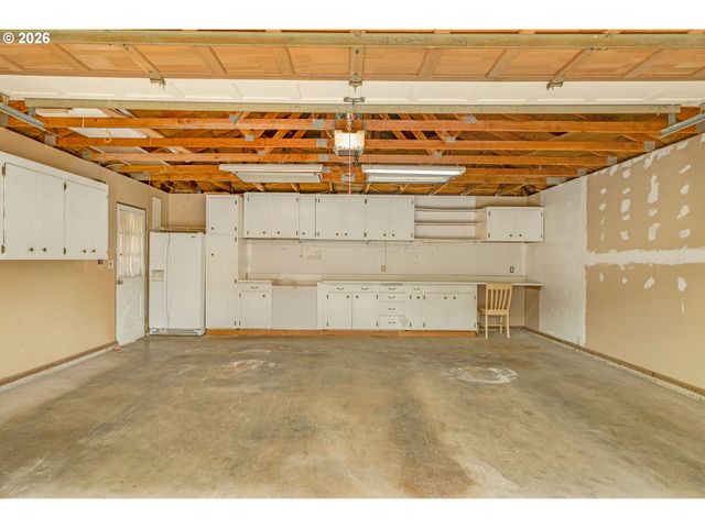 4321 WOODSIDE Cir, Lake Oswego, OR 97035
