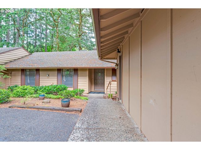 4321 WOODSIDE Cir, Lake Oswego, OR 97035