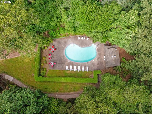 4321 WOODSIDE Cir, Lake Oswego, OR 97035