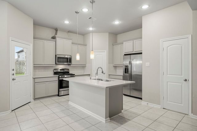 8734 Laurel Crest Drive, Missouri City, TX 77459