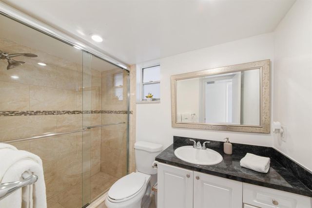 2581 N Garden Drive 206, Lake Worth, FL 33461