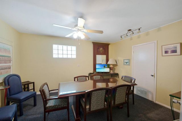 2581 N Garden Drive 206, Lake Worth, FL 33461