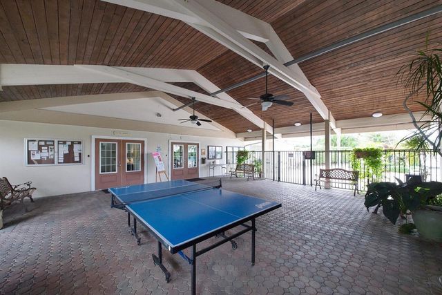 2581 N Garden Drive 206, Lake Worth, FL 33461