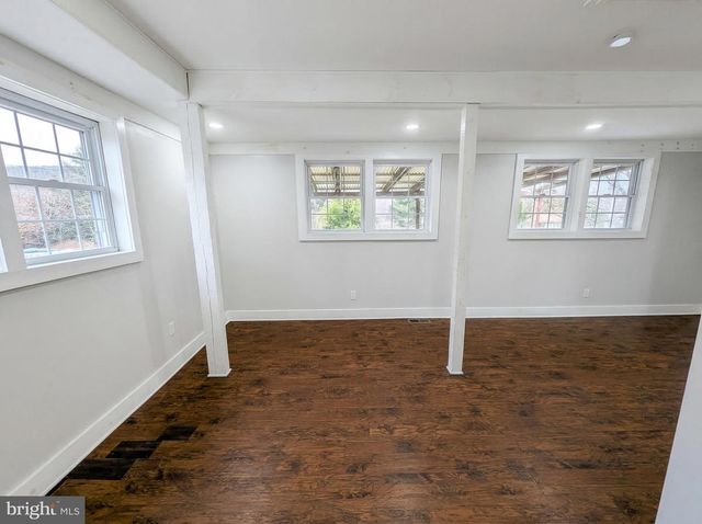 737 POTTSVILLE ST, Lykens, PA 17048