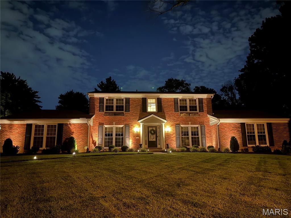 1100 Conwyck Lane, Frontenac, MO 63131