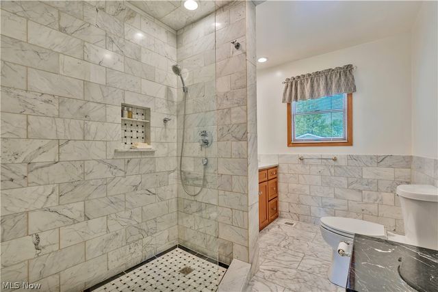 10548 Briar Hill Drive, Kirtland, OH 44094