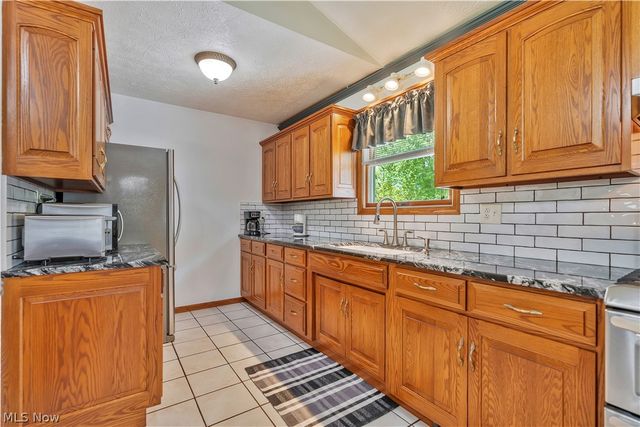 10548 Briar Hill Drive, Kirtland, OH 44094