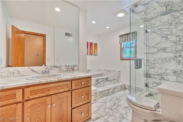 10548 Briar Hill Drive, Kirtland, OH 44094