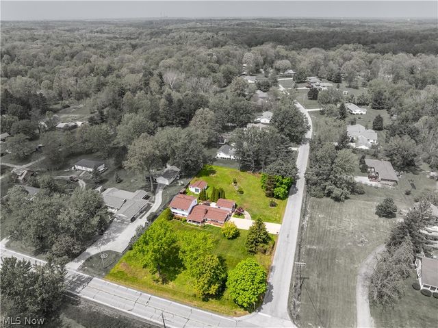 10548 Briar Hill Drive, Kirtland, OH 44094