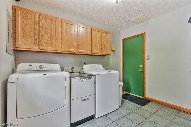10548 Briar Hill Drive, Kirtland, OH 44094