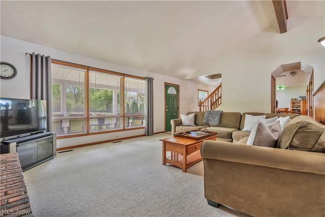 10548 Briar Hill Drive, Kirtland, OH 44094