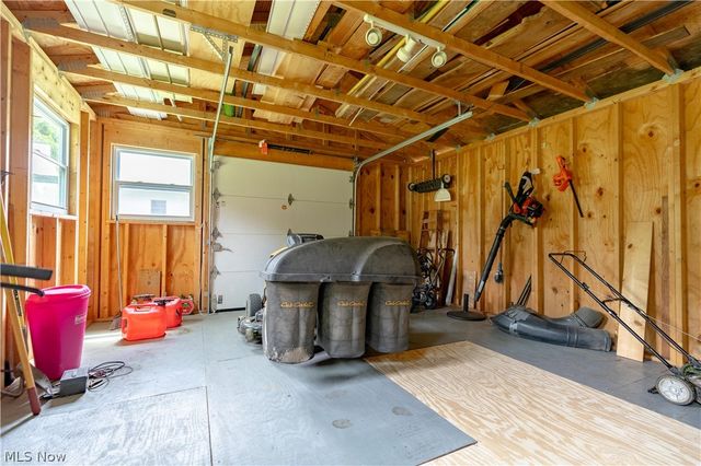 10548 Briar Hill Drive, Kirtland, OH 44094