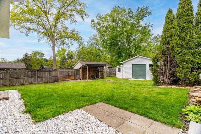 10548 Briar Hill Drive, Kirtland, OH 44094