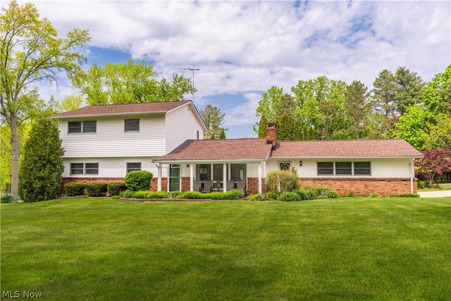10548 Briar Hill Drive, Kirtland, OH 44094