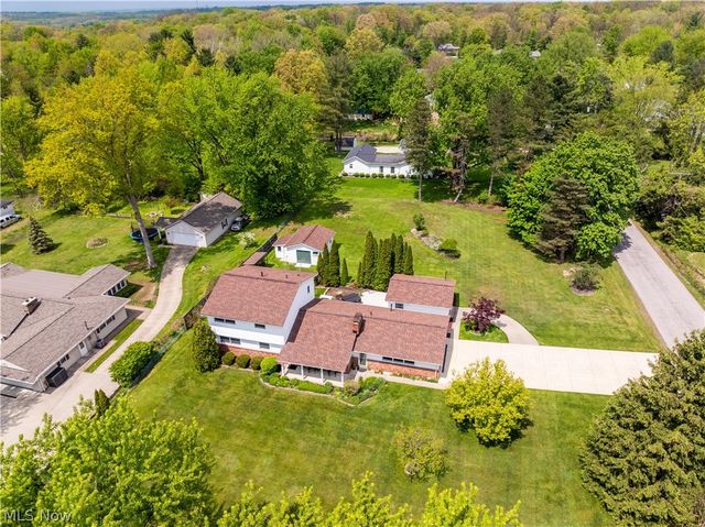 10548 Briar Hill Drive, Kirtland, OH 44094