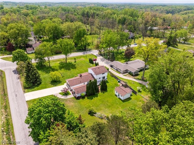10548 Briar Hill Drive, Kirtland, OH 44094