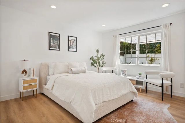 916 N Oxford, Los Angeles, CA 90029