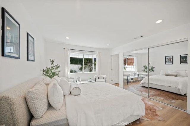 916 N Oxford, Los Angeles, CA 90029