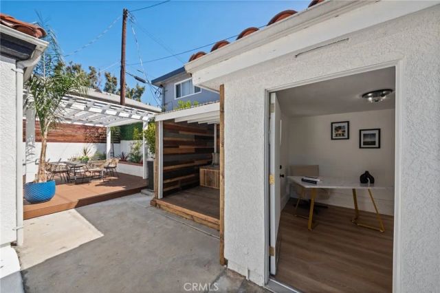 916 N Oxford, Los Angeles, CA 90029