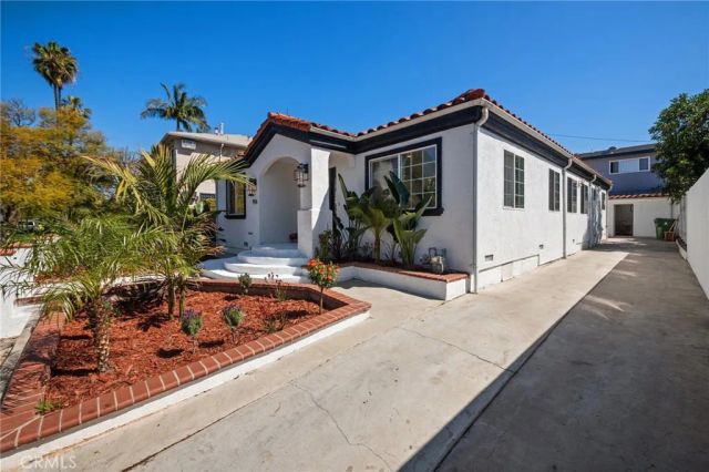 916 N Oxford, Los Angeles, CA 90029