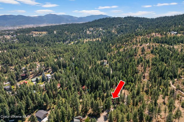 18493 W Holliday Way, Hauser, ID 83854