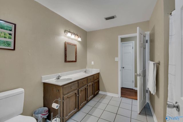 2026 SW Jefferson Avenue, Decatur, AL 35603