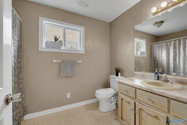 2026 SW Jefferson Avenue, Decatur, AL 35603