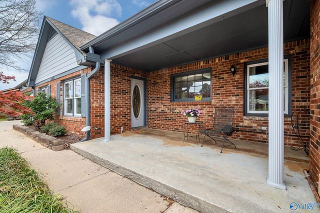 2026 SW Jefferson Avenue, Decatur, AL 35603