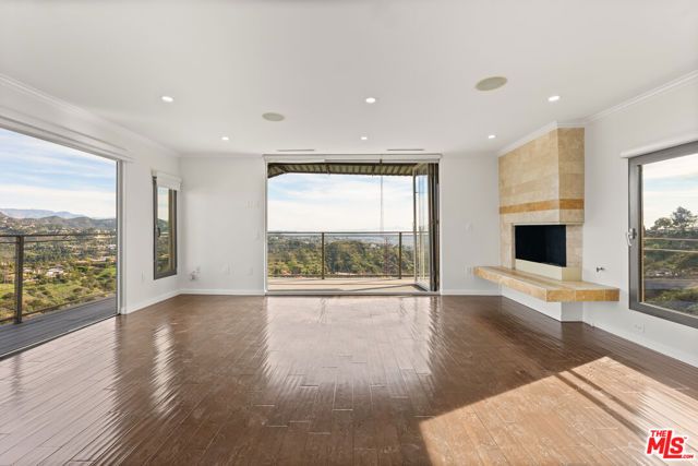 6960 Pacific View Drive, Los Angeles, CA 90068