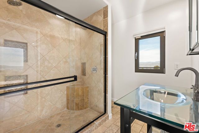 6960 Pacific View Drive, Los Angeles, CA 90068