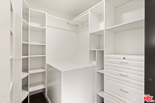 6960 Pacific View Drive, Los Angeles, CA 90068