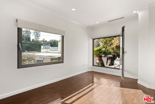 6960 Pacific View Drive, Los Angeles, CA 90068