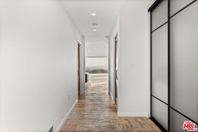 6960 Pacific View Drive, Los Angeles, CA 90068