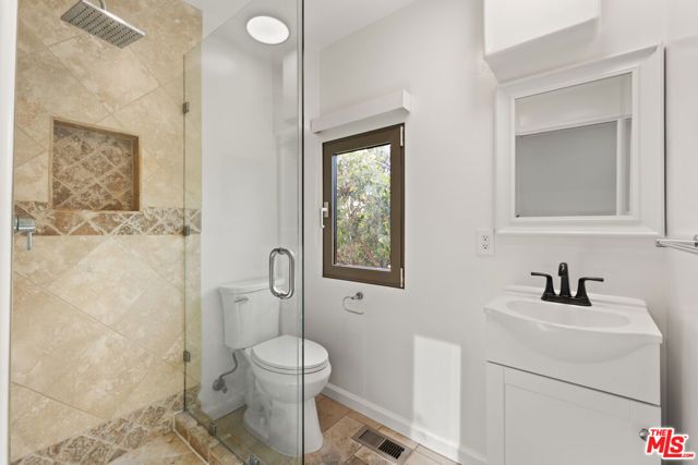 6960 Pacific View Drive, Los Angeles, CA 90068