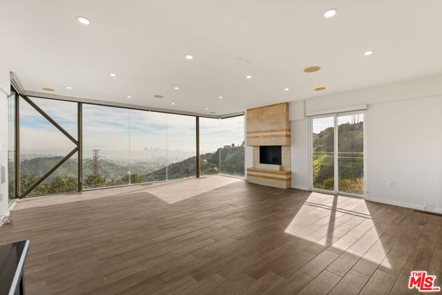 6960 Pacific View Drive, Los Angeles, CA 90068