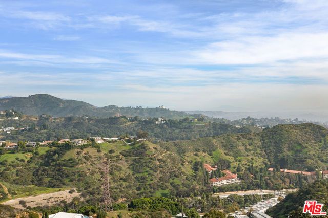 6960 Pacific View Drive, Los Angeles, CA 90068