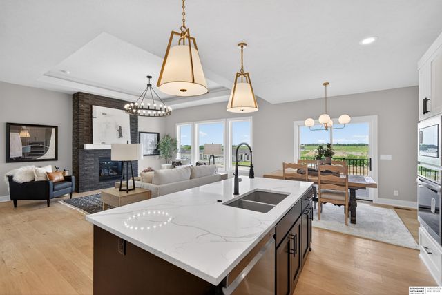 5632 N 213th Street, Elkhorn, NE 68022