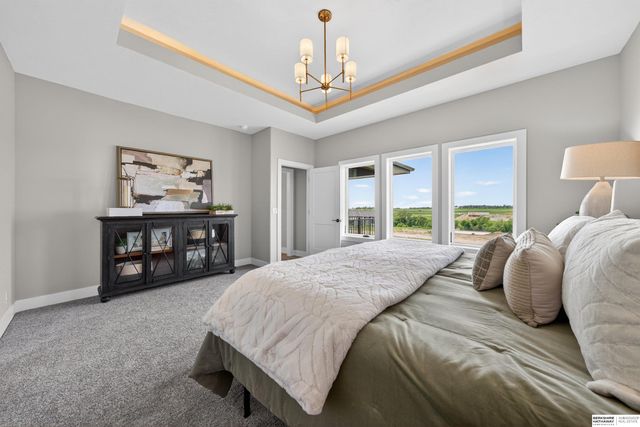 5632 N 213th Street, Elkhorn, NE 68022
